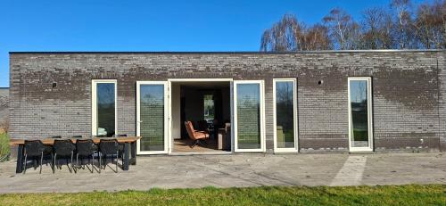 XXL Vakantiebungalow de Sleedoorn in Peel en Maas