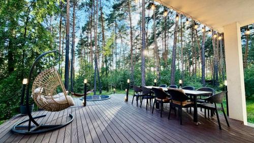 Holy Wood Home in Malyutyanka