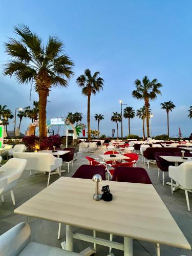 Porto Sokhna Pyramids Hotel  in อตากาห์