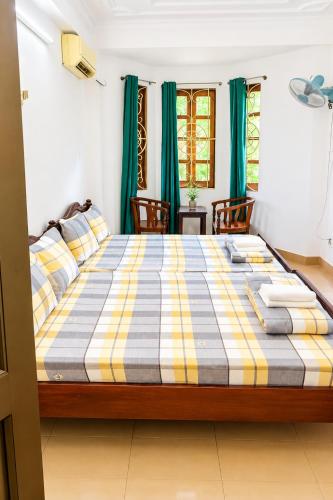Sứ Lạng Hotel - Only Accept Vietnamese Customers (Su Lang Hotel - Only Accept Vietnamese Customers) in Биньтан