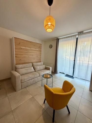 Le Marronnier - Studio confortable proche de Lyon - Location saisonnière - Charbonnières-les-Bains