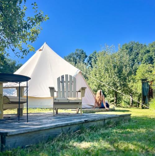 Glamping Vranov Na samotě U Včelína (Glamping Vranov Na samote U Vcelina) in Lančov