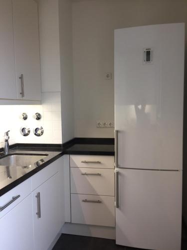 Konyha, Spacious Starnberg Condo next to Munich in Starnberg