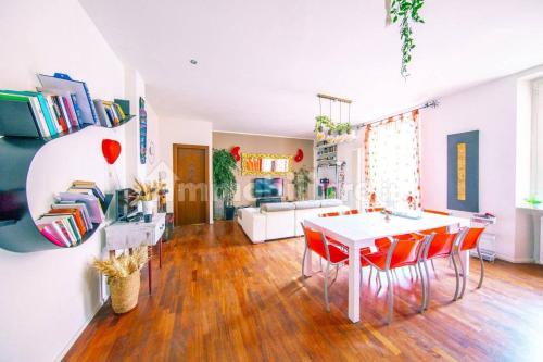 A quiet and loving gem in the center of Milan
