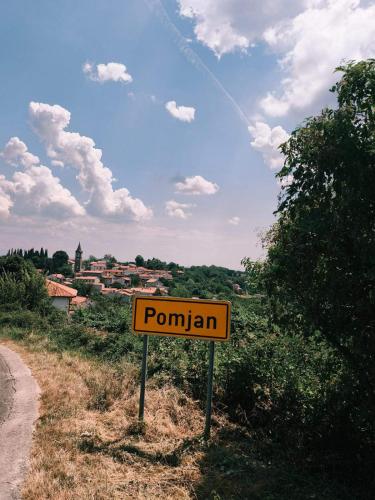 Surrounding environment, Guest House Tomsic in Pomjan