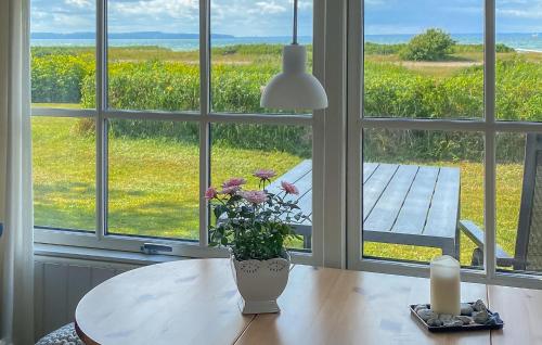 Skats, 1 Bedroom Lovely Home In Brenderup Fyn in Vedelshave