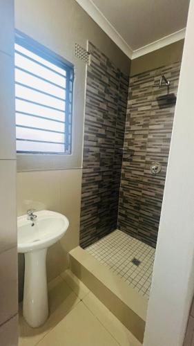 Mvananda Guest House in Kwanompondo