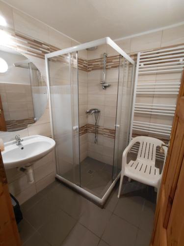 Bathroom, Horska chata U Pekaru in Pec pod Snezkou