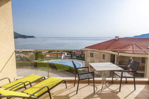 شرفة/ تراس, ApartHotel Belvedere Residence Becici Budva in Becici