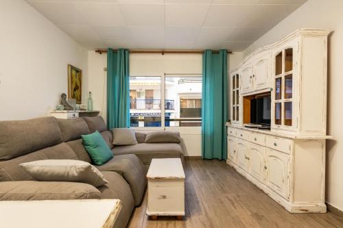 WELCS APARTAMENTO 417 EMP con terraza a pasos del