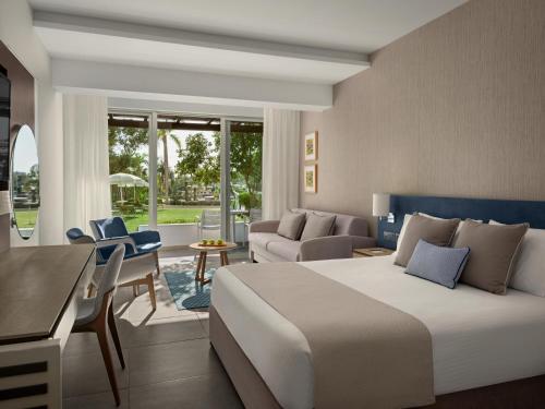 فندق ميديتيرينيان بيتش (Mediterranean Beach Hotel) in ضواحي ليماسول