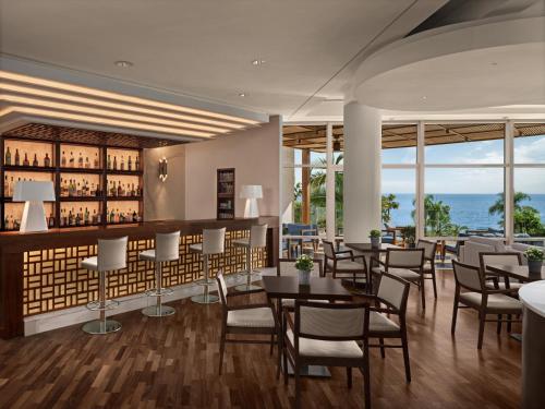 مطعم, فندق ميديتيرينيان بيتش (Mediterranean Beach Hotel) in ضواحي ليماسول