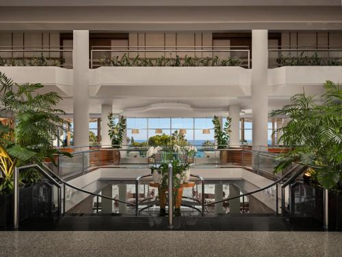 المنظر الخارجي, فندق ميديتيرينيان بيتش (Mediterranean Beach Hotel) in ضواحي ليماسول
