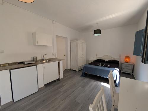 403 Florinda 3 - image 3