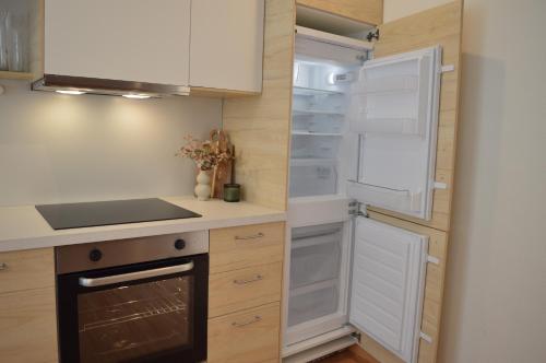 HMTL Apartments - Duplex Open Concept With Garden - image 5