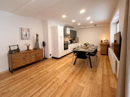 Haydn Lodge Garden & Terrace Apartment in Bad Kleinkirchheim