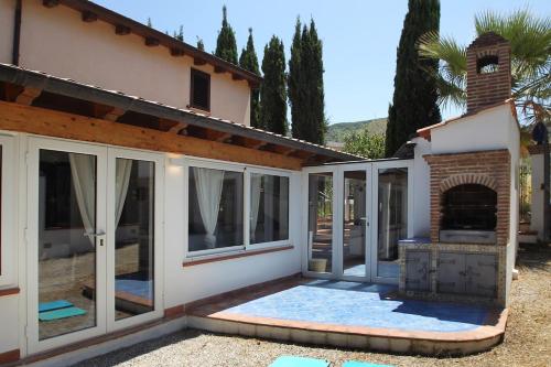 Villa Silvia direttamente sul mare in Caronia (Sicily)