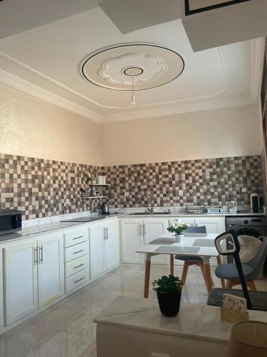Family Duplex with Air Conditioning and Equipped Kitchen in Ajdir