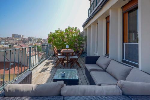 Cosy studio with terrace overlooking Marseille