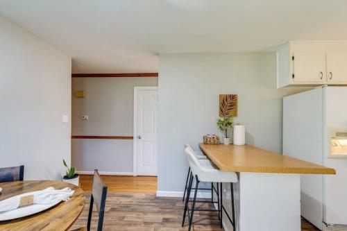 Pet Friendly 4BR 2.5BA Home in Clayton NC Sleeps 8 Minutes from Raleigh in Selma