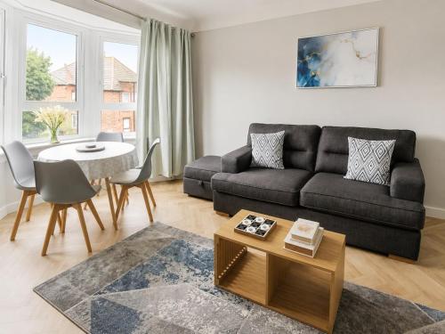 Stylish 2 BDR in Glasgow - Sleeps 4 - Free Parking in Glasgow