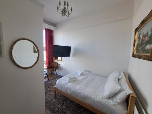 The West Pier Residence - image 2
