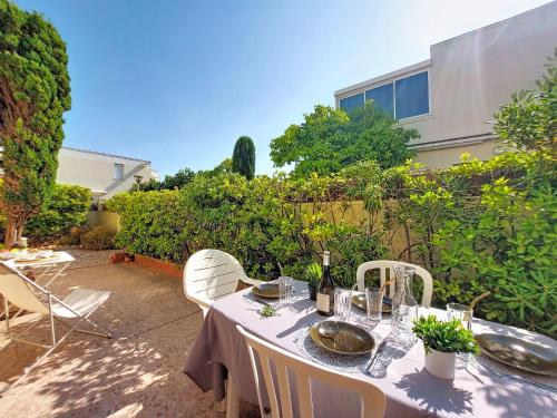 Apartment Les Supers Marines-3 by Interhome