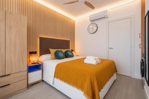 New Luxury Studio Fast WiFi Full Kitchen