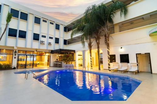 مسبح, Hotel Presidente Beach Salinas in ساليناس