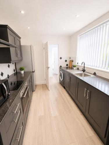 #186 Spacious Home for Work & Leisure - Sleeps 4-5 in Cheshire