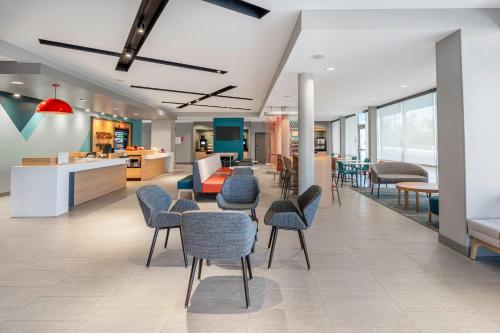 المنظر الخارجي, Avid Hotels Milwaukee West Waukesha By IHG in Waukesha