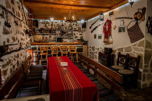 Къща за гости Никол in Rozhen