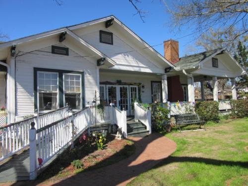 A szálláshely kívülről, The Carriage House in Jefferson (TX)