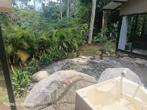 Piedra Viva Retreat Cabin in San Gerardo