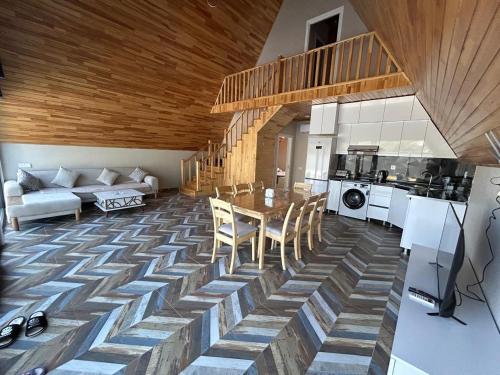 Riverside Haven in Vandam