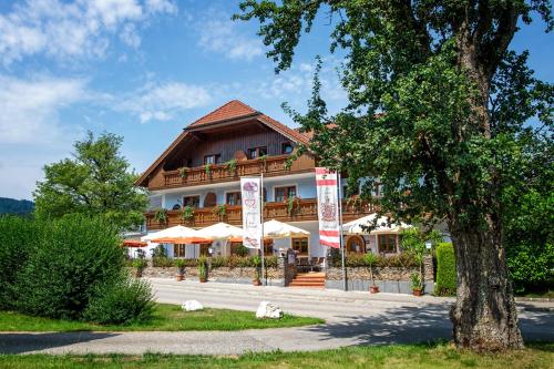 Landgasthof Spitzerwirt in Sankt Georgen im Attergau