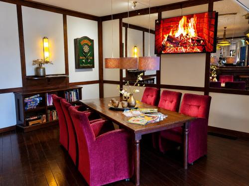 ห้องส่วนกลางสำหรับนั่งเล่น/ดูทีวี, Hotel Hof van Gelre by Flow in โลเคมตะวันตก