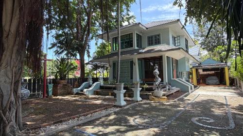 Exterior view of Cozy two-storey home