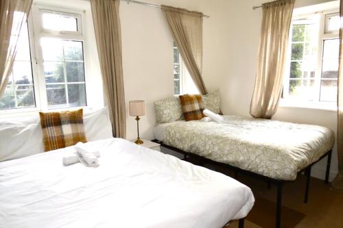 Charming bedrooms with 2 Beds, Free Parking nr Hendon