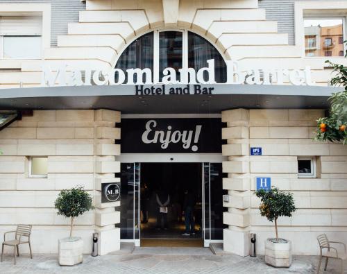 Hotel Malcom and Barret - image 11