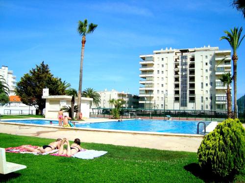2 bedrooms, 4 beds