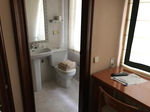 Hostal La Frontera - image 12