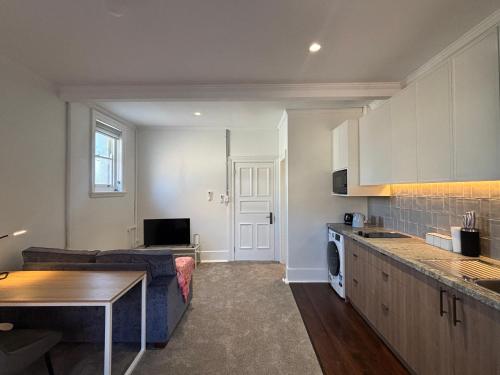 Facilities, SAREH ACCOMMODATION - Balmain near Ecco Restaurant