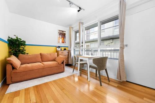 Charming St Kilda East Retreat with Parking in Prahran