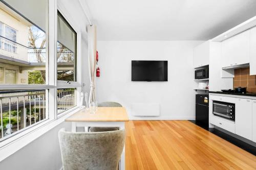 Charming St Kilda East Retreat with Parking in Prahran