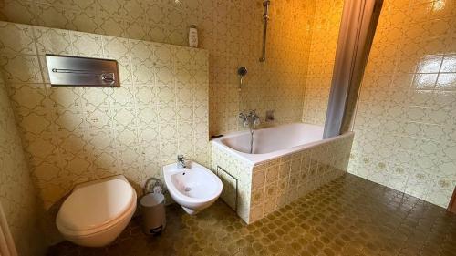 Apartment mit 2 Wohn- Schlafzimmern und grosser Küche für bis zu 6 Personen (Apartment mit 2 Wohn- Schlafzimmern und grosser Kuche fur bis zu 6 Personen) in Simbach am Inn