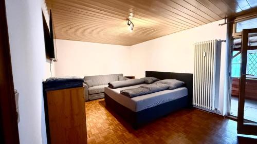 Apartment mit 2 Wohn- Schlafzimmern und grosser Küche für bis zu 6 Personen (Apartment mit 2 Wohn- Schlafzimmern und grosser Kuche fur bis zu 6 Personen) in Simbach am Inn