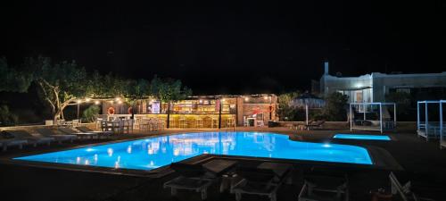 Paradise Apartments Studios 2