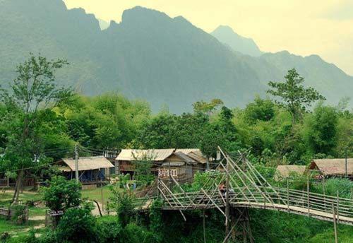 Nha nghi KM 33 in Attapeu