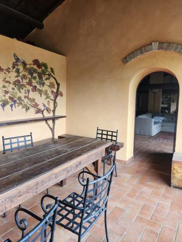 Balkons/terase, Cottage in the woods, charm and relax in Carrosio